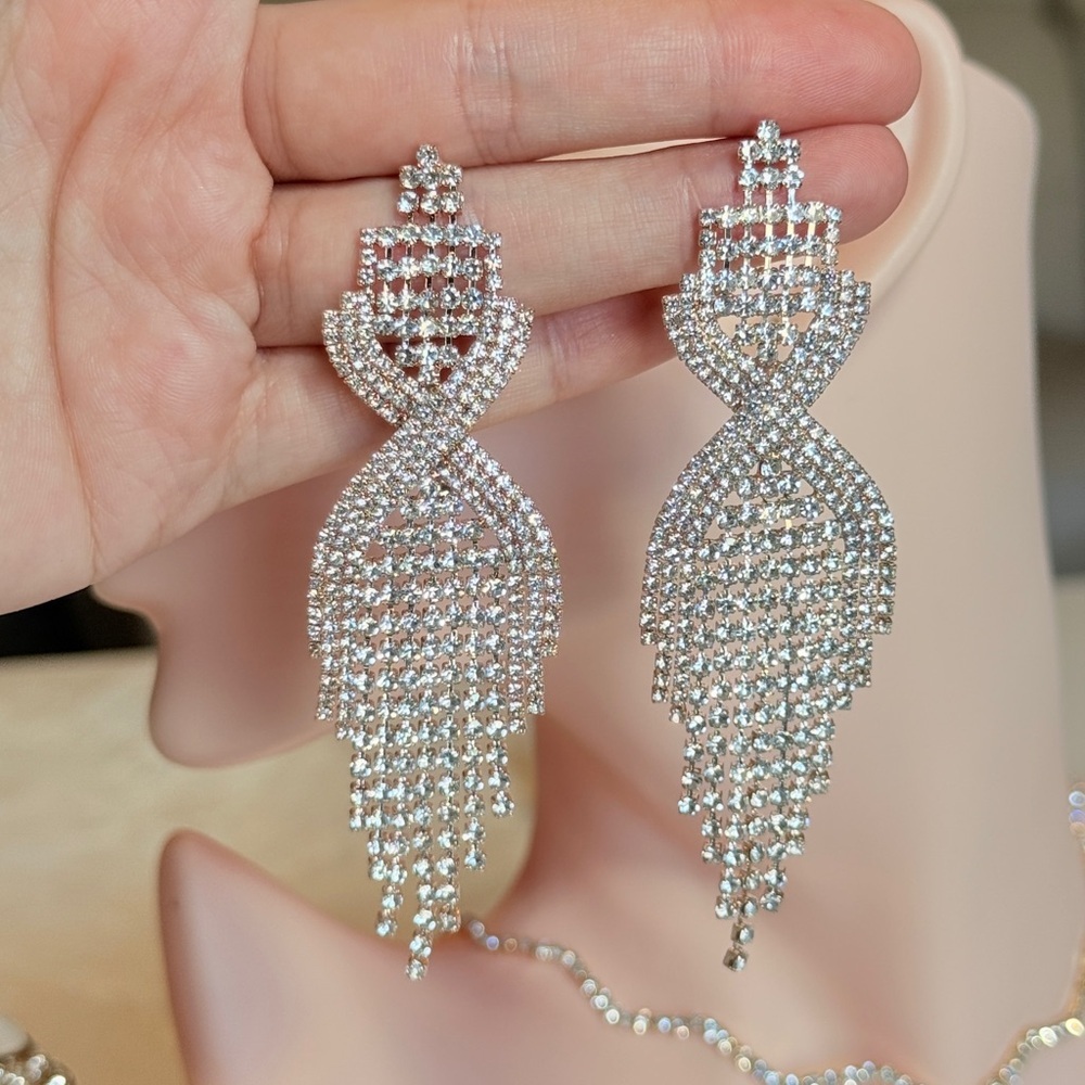 Elegant Silver Crystal Drop Earrings - Picture 9 of 11
